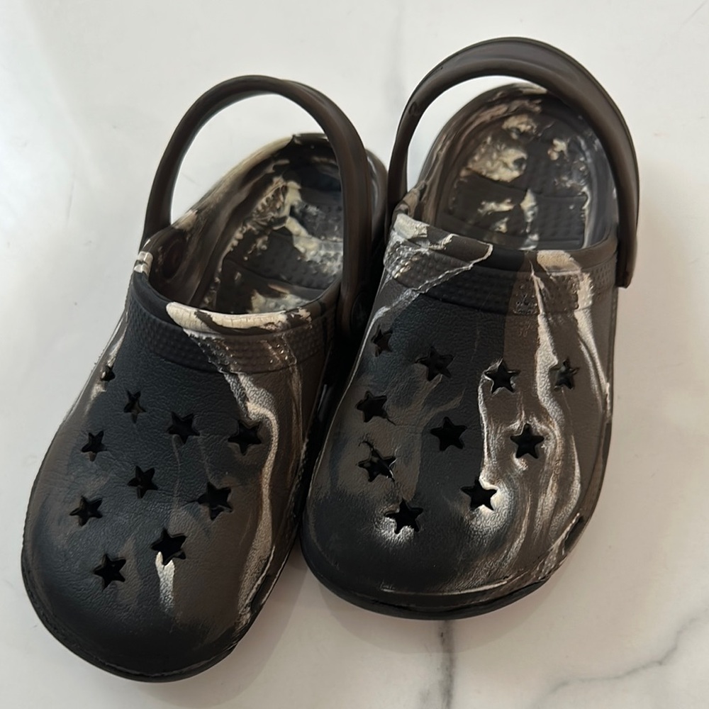 Kids Starry Black Clogs